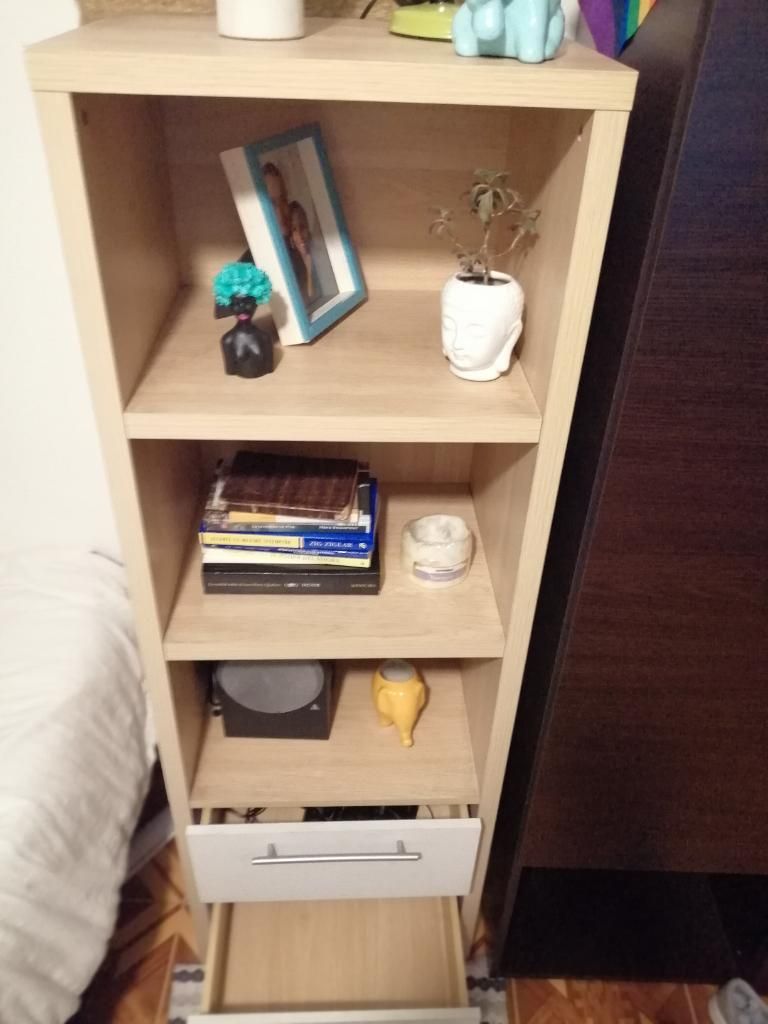 Vendo Biblioteca Minimalista