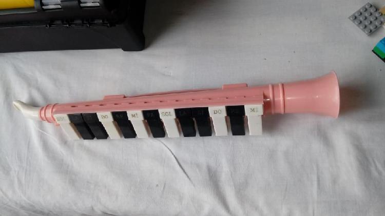 Clarinete plastico poco uso