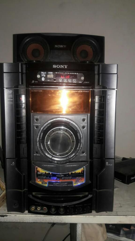 Vendo Potente Equipo de Sonido Sony Gene