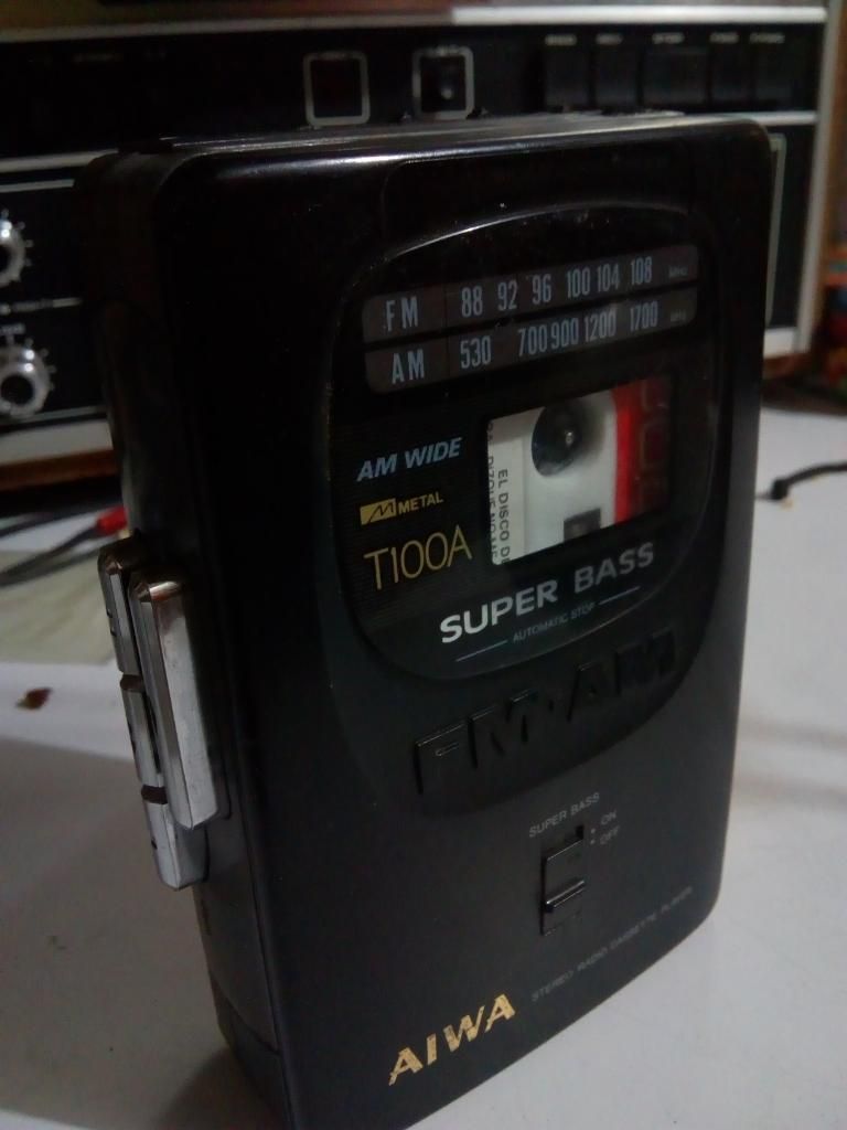 Walkman Clásico Aiwa Radio Y Cassette