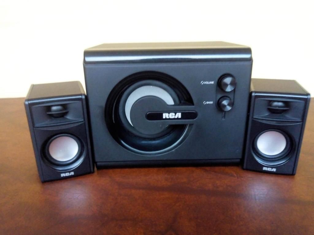 Minicomponente - Equipo de sonido Marca RCA S900SW