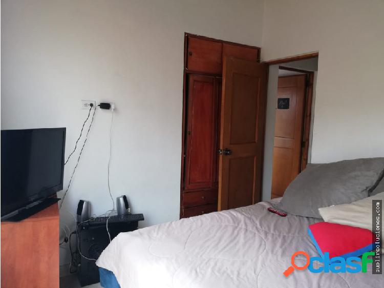 SE VENDE APARTAMENTO / LOS ROBLES