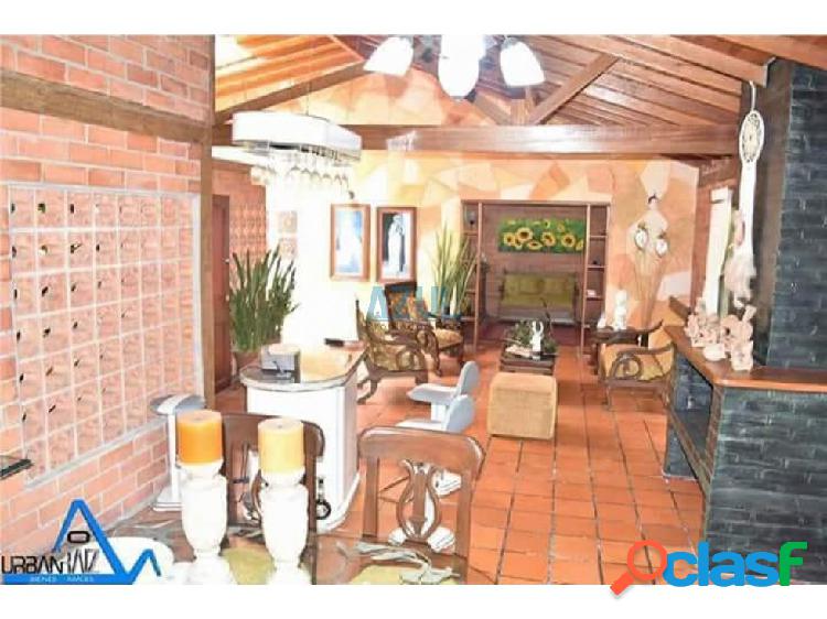 Se vende Casa finca en Sabaneta Medellin