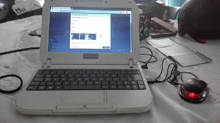 Vendo o Cambio Mini Lapto Tipo Maleta