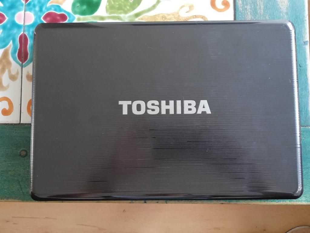 Vendo Toshiba Satellite P745 I3