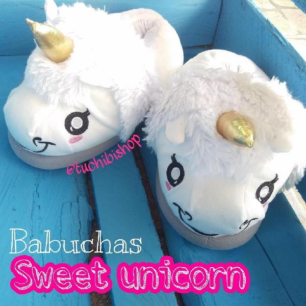 Babuchas unicornio blancas