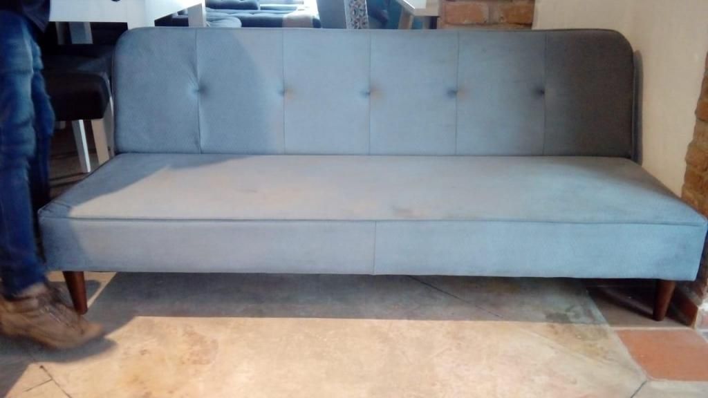 Sofa cama en promoción disponible, de 190cm