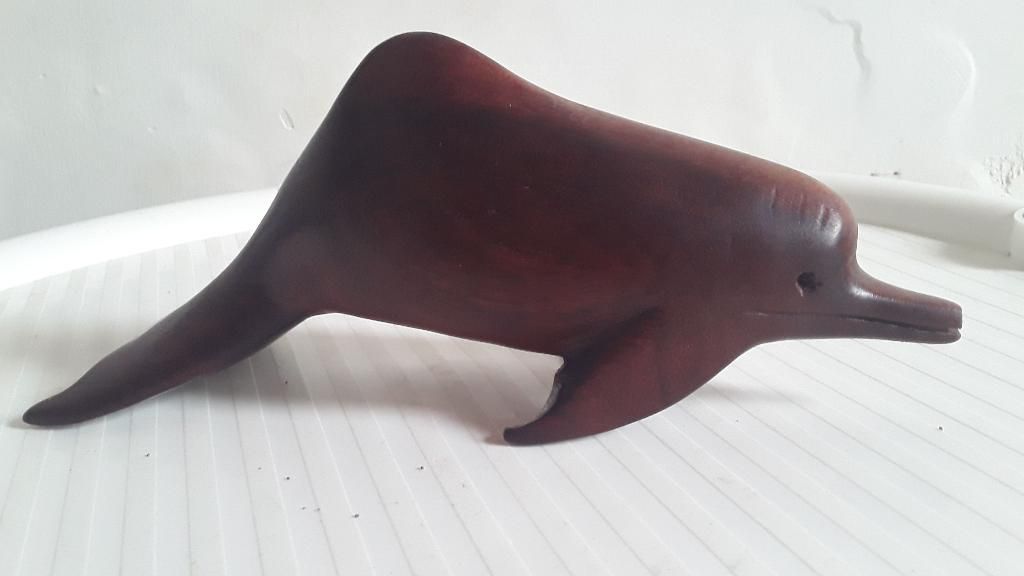 Delfin en Madera 20 Cm de Largo