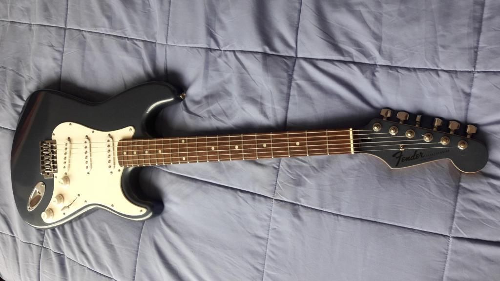 Fender Squier con Decal Stratocaster