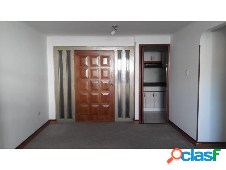 SE VENDE APARTAMENTO EN ICATA