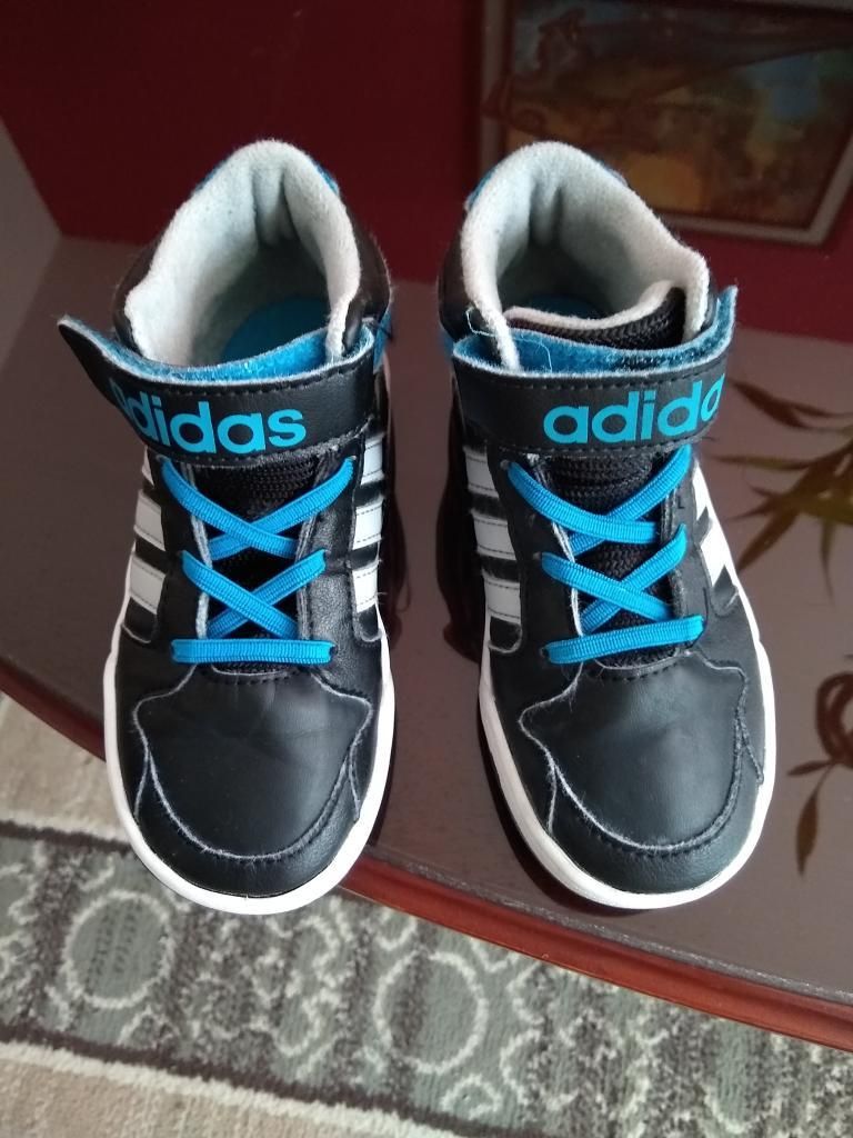 Vendo Adidas Niño