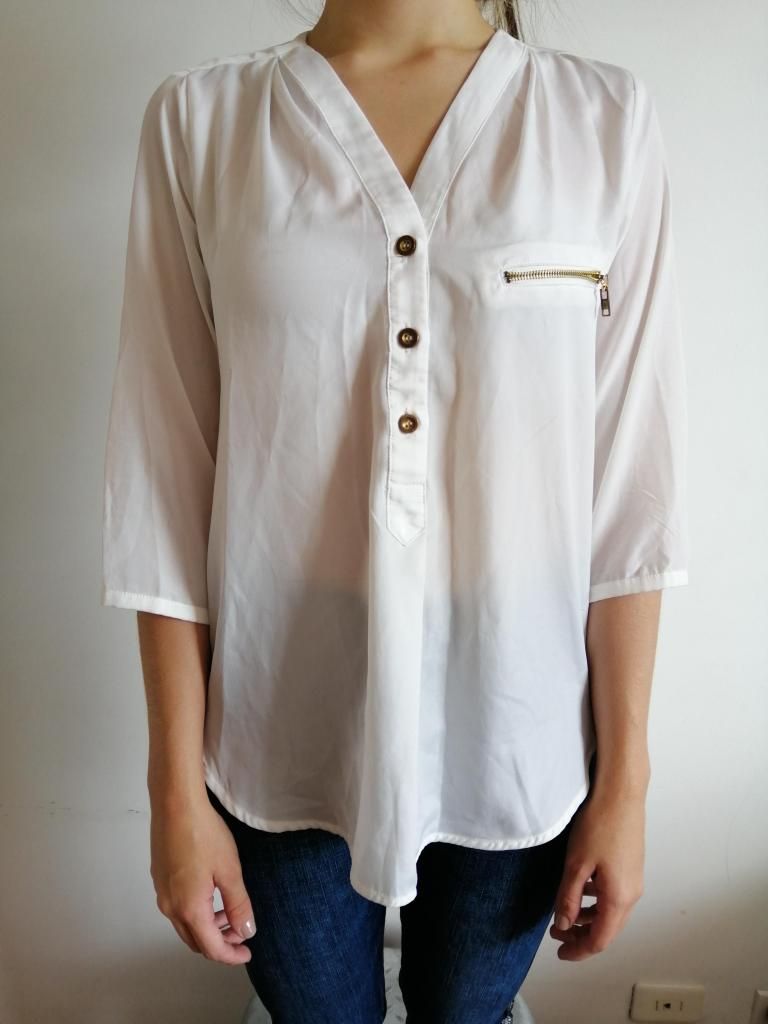 Camisa blanca de botones manga larga