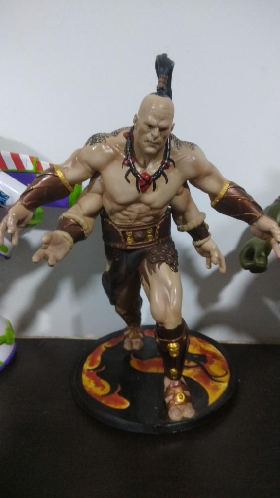 Figura de Goro Mortal Kombat X