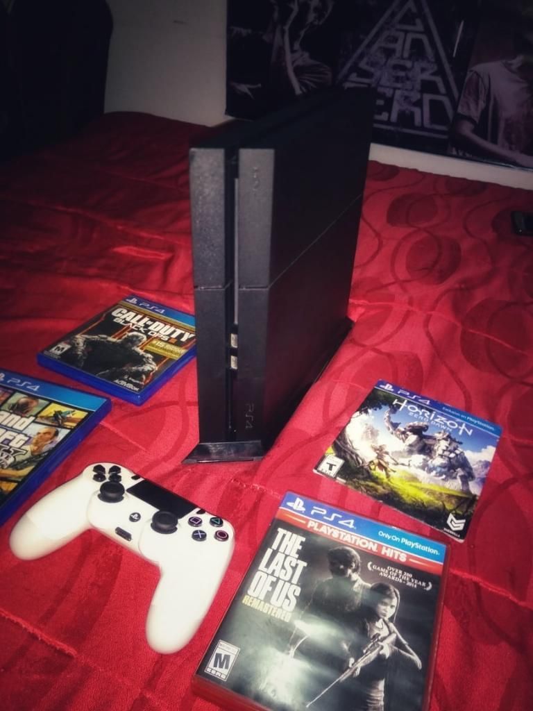 Play Station 4
