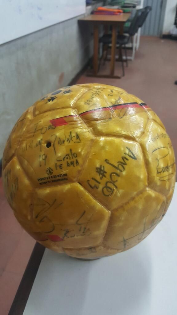 Vendo Balon Original America Autigrafiad