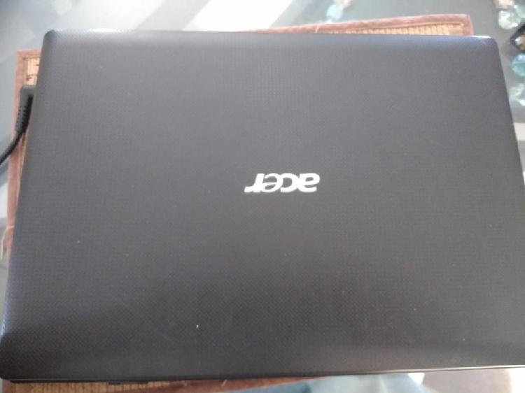 Vendo Pc Portatil Acer Apire. Leer