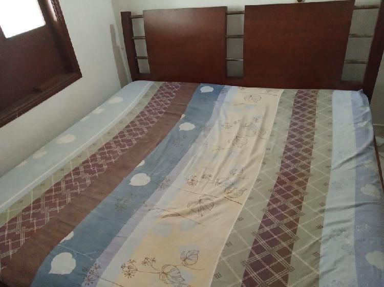 Vendo Cama 2x2 con Colchon