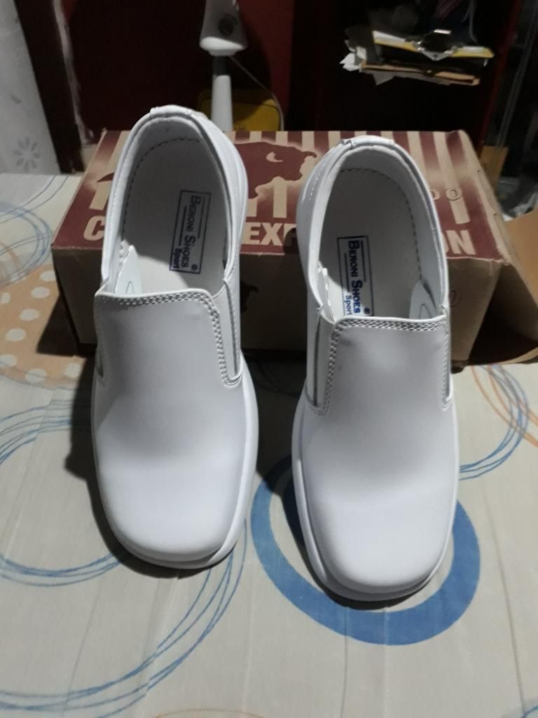 Zapatos Blancos para Uniforme Talla 40