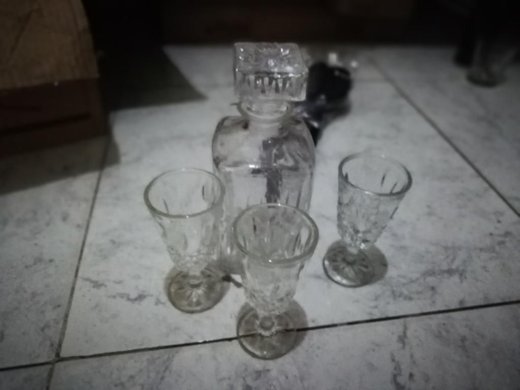 Wiskera con Vasos