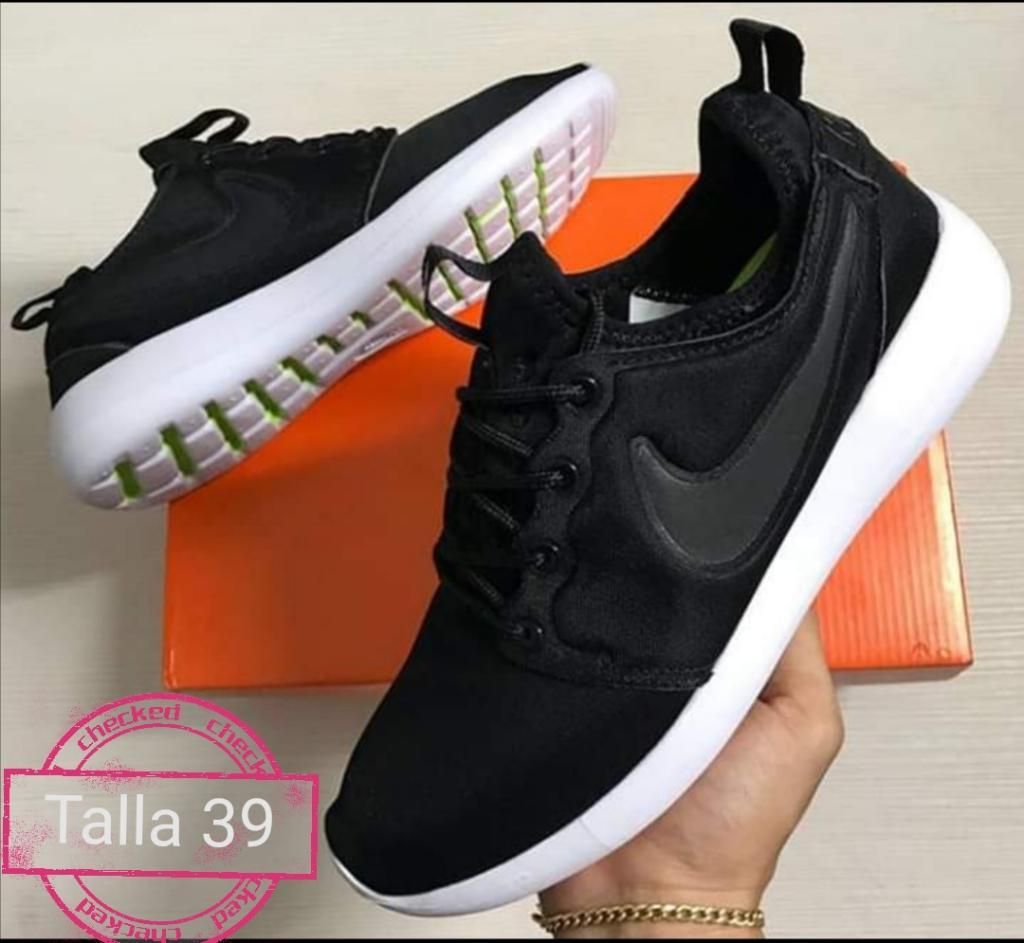 Tenis Nike Roshe