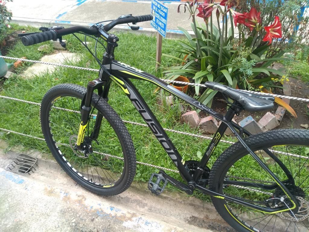 Bicicleta Fusion Korbin Rin 29