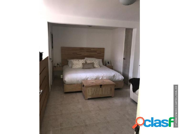 Apartamento en la Loma de los Bernal