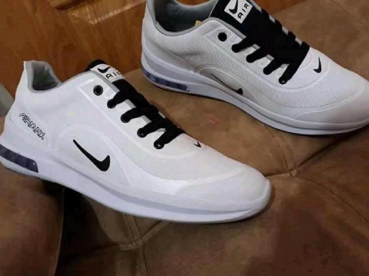 Tennis Nike en Promocion