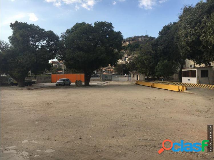 Se Vende Amplio Lote Sector Industrial