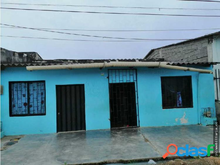 VENTA DE CASA EN CANTACLARO, MONTERIA