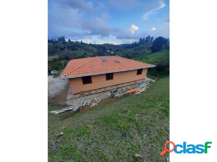 CASA CAMPESTRE LOTE 700 MTS PRO INDIVISO 200 MILL