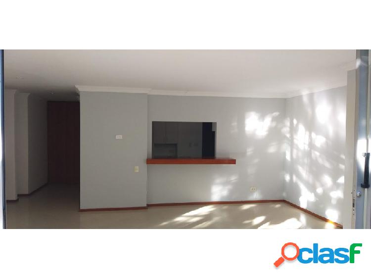 SE ARRIENDA APARTAMENTO EN EL POBLADO TESORO