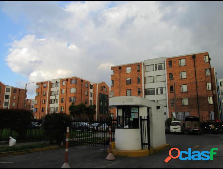 Apartamento en Venta Villa Claudia COD LR:20-379