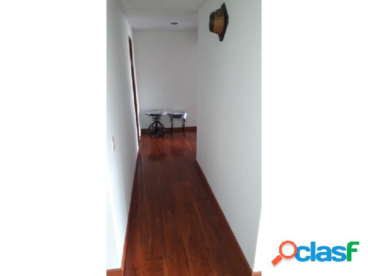 SE VENDE APARTAMENTO EN SANTA BARBARA