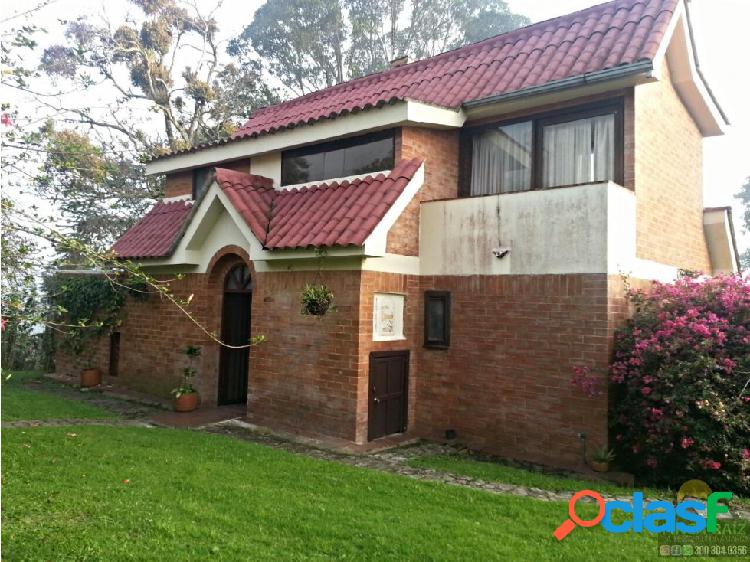 casa campestre en conjunto moravia