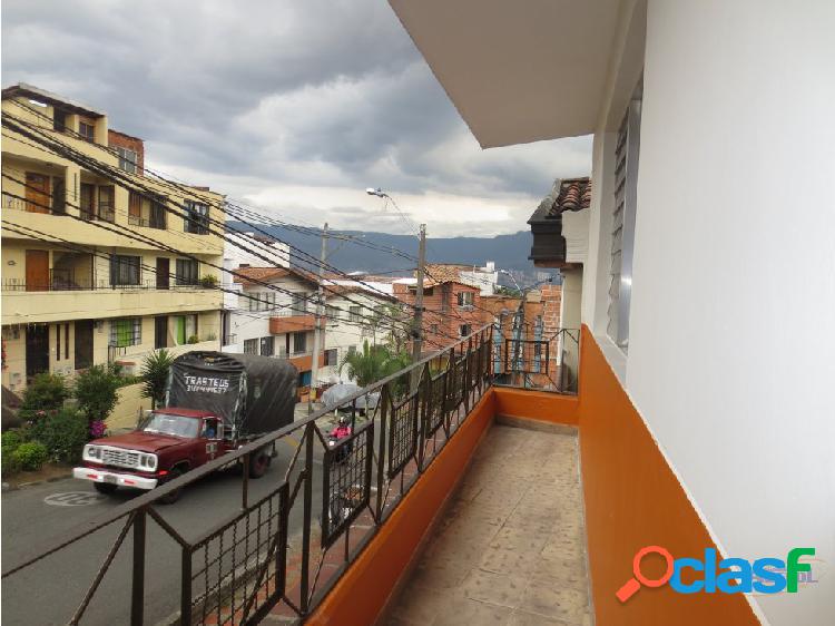 Casa en Arriendo Belencito Medellin