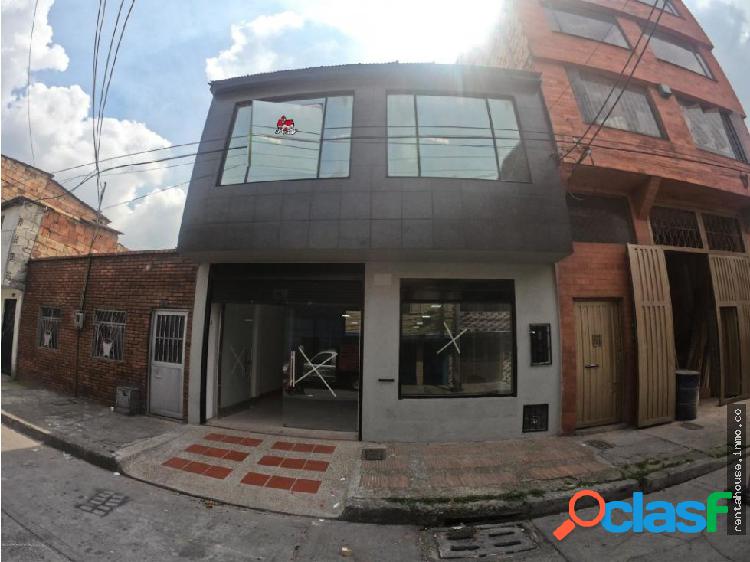 Comercial en Arriendo Los Cerezos RAH CO:20-729