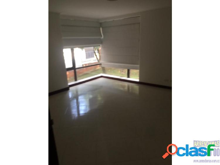 ARRIENDO CASA EN POBLADO