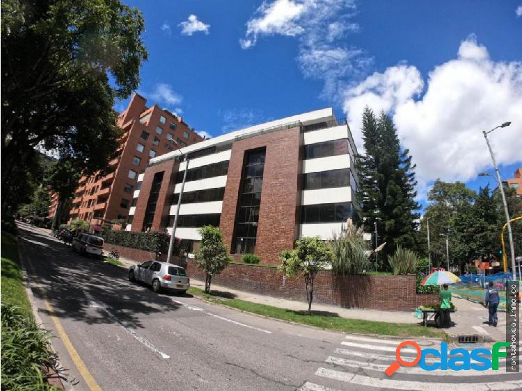 Apartamento en Venta Chico(Bogota) RAH CO:20-732