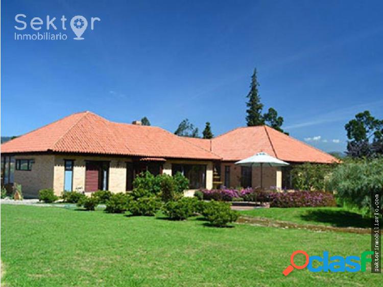 CASA CAMPESTRE EN CONJUNTO CERRADO TENJODE4300m2