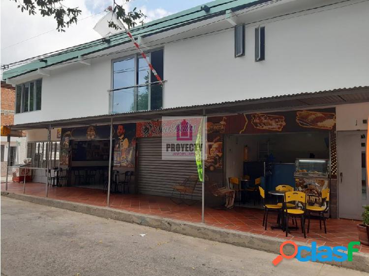 Casa Comercial Con Locales Los Patios centro