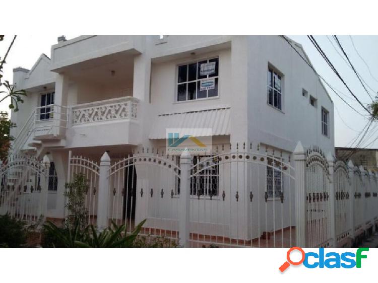 Casa con 2 aptos barrio el Socorro Cartagena
