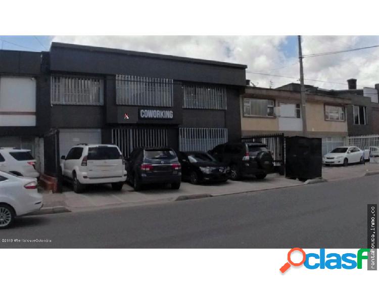 Comercial en Arriendo La Castellana RAH CO:20-727