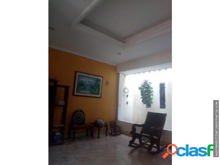 VENDE CASA EN CERETE 1000m2