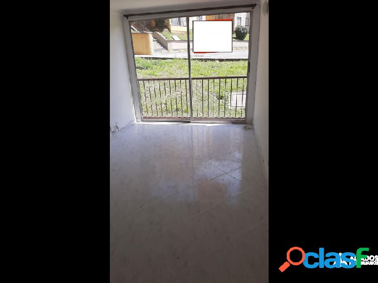 VENDO APARTAMENTO PRIMER PISO EN LOMA DEL INDIO