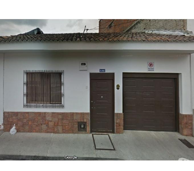 VENDO HERMOSA CASA COLONIAL 1 PLANTA BARRIO SAN ANTONIO