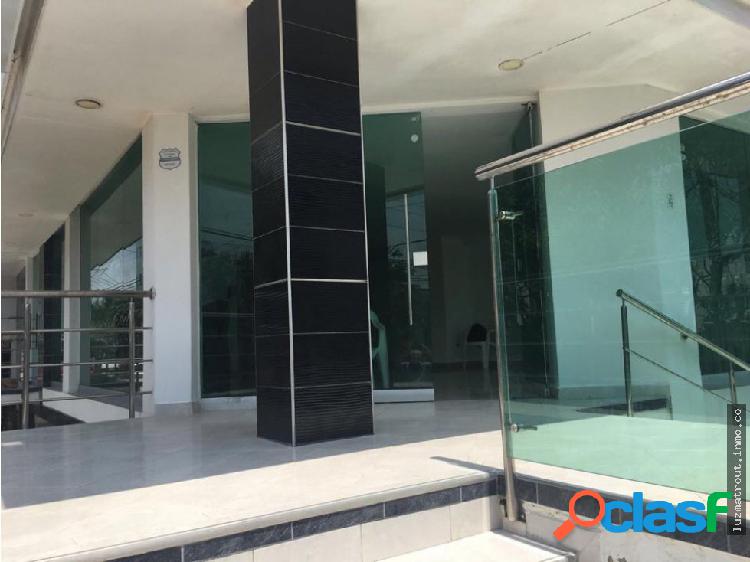 Local de 100 metros en Arriendo