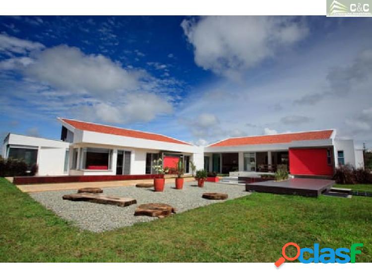 Lujoso chalet en venta a la salida de Armenia 3607