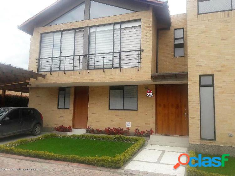 Vendo Casa Calahorra(Caj a) MLS 20-143