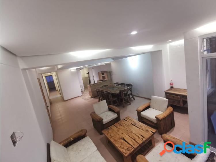 APARTAMENTO DÃPLEX RECIÃN REMODELADO