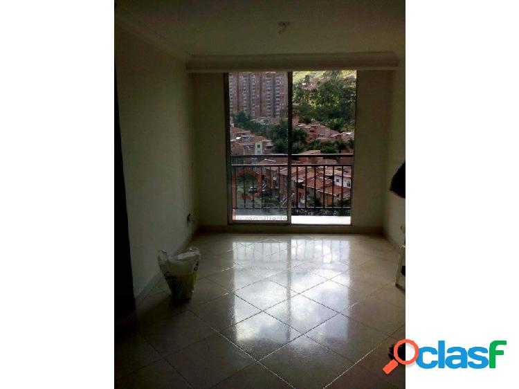 SE VENDE APARTAMENTO EN RODEO ALTO